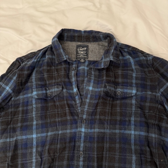 blue flannel  size XL   details: -grayers flannel  -button down  -great conditio - Picture 3 of 4